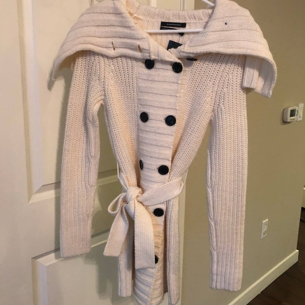 CLUB MONACO WHITE SWEATER WITH SELF BELT